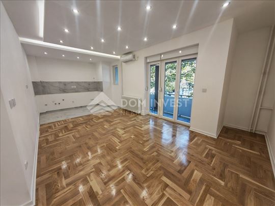 Vračar, renoviran, luks stan, 80m2