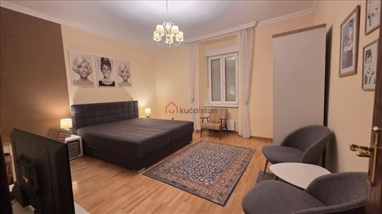 Bright Modern Flat with Panoramic View