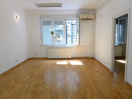 Cara Lazara, 50m2, dve prostorije