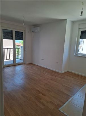 Jednosoban stan u zatvorenom kompleksu, 40m2