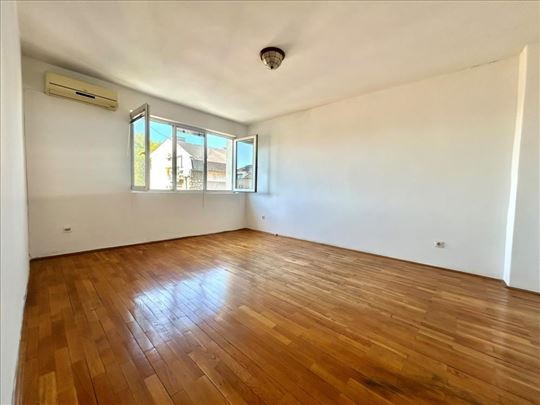 Vračar, Kalenić 75m2-mogućnost 2 stana ID#3019