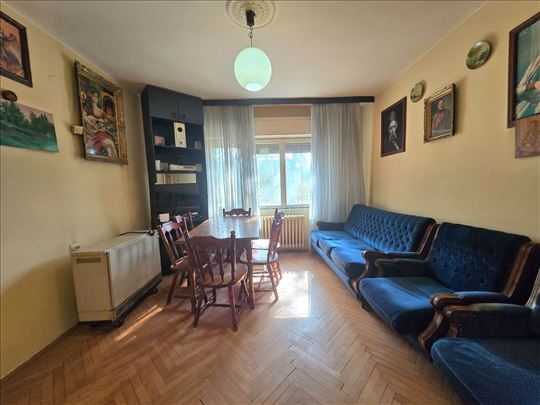 Odlična lokacija, odmah useljiv uknjižen stan
