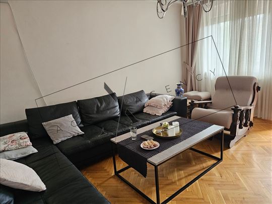 Opremljen trosoban stan 71m2