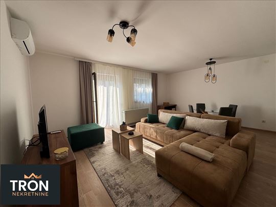 Prostran, jednosoban stan u prizemlju, 55m2