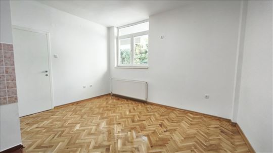 Renoviran 1.5 stan, 29m2, Grbavica