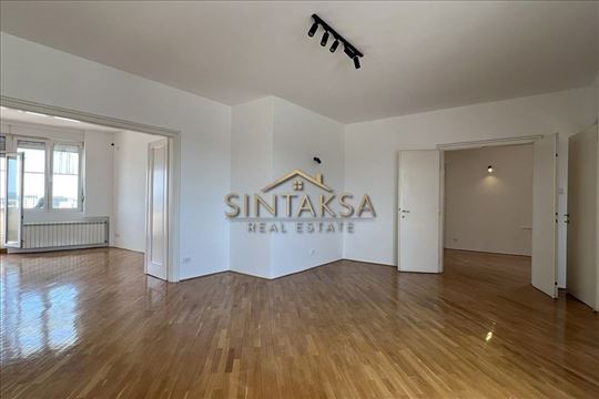Reprezentativan prostor - stan na Terazijama 160m2