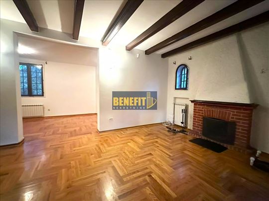 Senjak- 6.0 kuća 280 m², dvorište 800 m², garaža