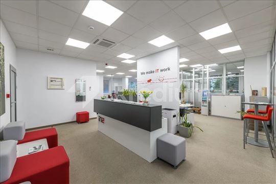 Tošin bunar 07 | Blok 60 | Open space