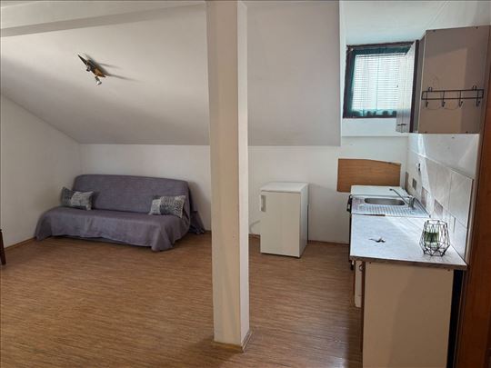 Vukov Spomenik, stan u kući, useljiv odmah