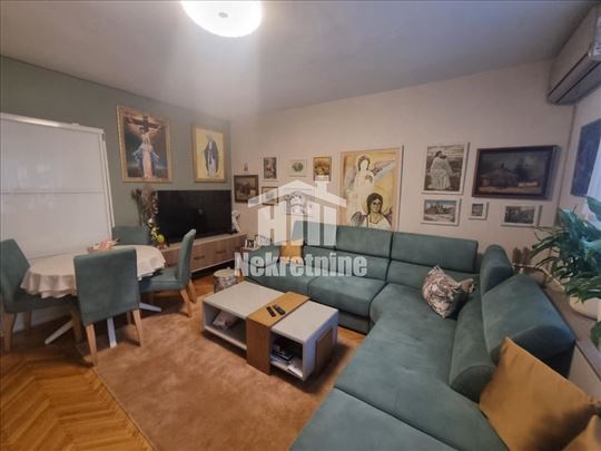 Zemun uknjižen namešten renoviran stan ID#1775