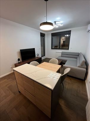 Jednoiposoban stan -41m2-Vračar+ parking u garaži
