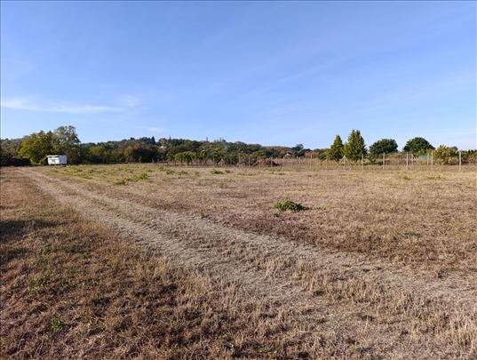 Plac Karagača - 4683m2