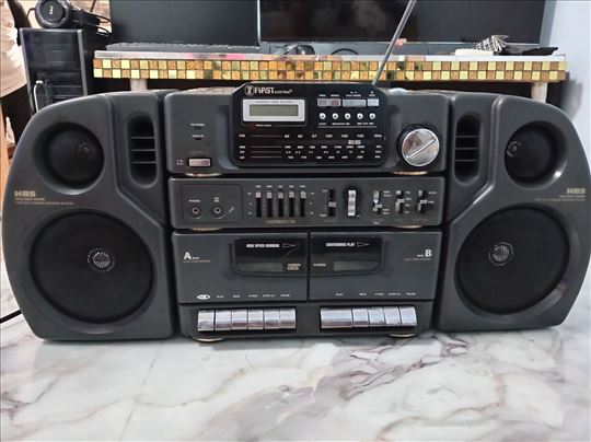 radio kasetofon first