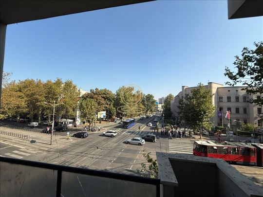 Dvosoban stan 80 m², Vračar, Beogradska, 2. sprat