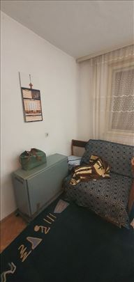 Padinska skela 56m2-85500e uknjizen