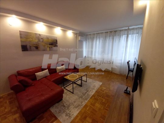 Prodajem renoviran stan kod Sava centra