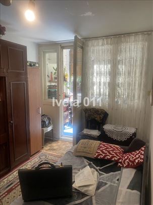 Uknjižen stan u Sremčici ID#4333