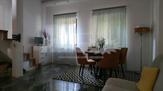 Zemun, Prvomajska - lux salonski koncept, 89m2