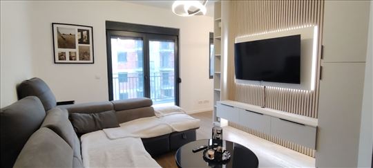 Moderan dupleks stan na Savskom vencu- Autokomanda