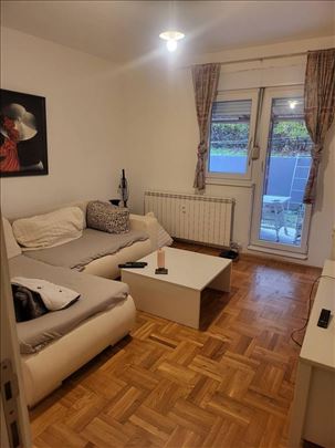 Pet - friendly stan u Zemunu!!!