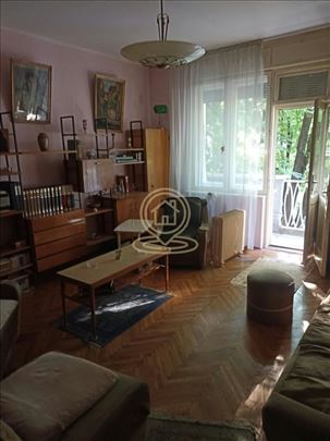 Prodaje se salonski stan, 63m2, u centru grada, iz