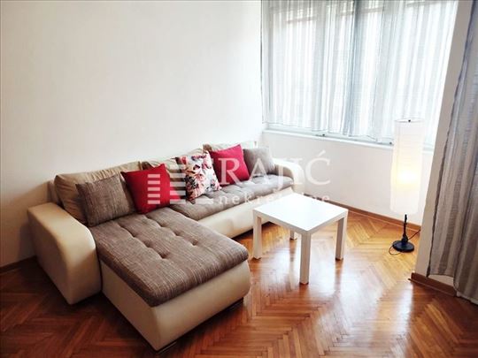 Centar,Kraljice Natalije 62m2,2.5+dve terase-pet f