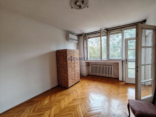 Lokacija, adaptibilan u 1.5, uknjižen