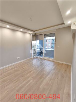 Lux trosoban stan 53m² sa garažom-Voždovac, Vojvod
