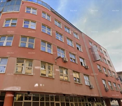Prodaja - poslovni prostor površine 25m2, odlična