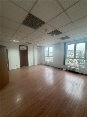 Prostran poslovni prostor u Takovskoj – 220 m² | 7