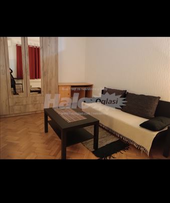 Stan 28m2, Voždovac, odmah iza Voždovih kapija