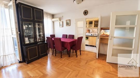 Troiposoban stan na Paliluli, 81m2