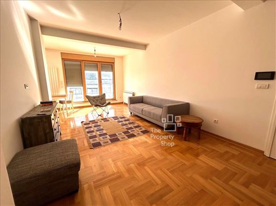Vračar, odličan, moderan stan , garaža