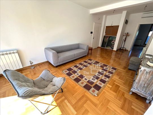 Vračar, odličan, moderan stan , garaža
