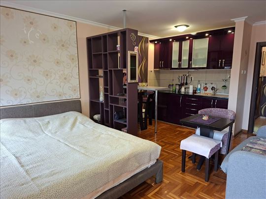 Stan u blizini pijace, 31 m2