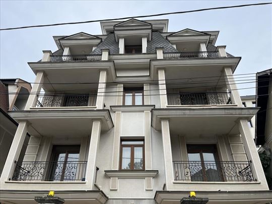 Vračar / Voždovac – Poslovna kuća 500 m² | 6 parki