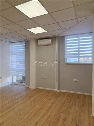 Cerak,kod Trgovačke, Poslovni prostor, 25m2 ID#587