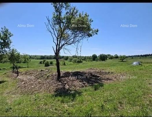 Građevinska parcela 1.200 m² + poljoprivredno zeml