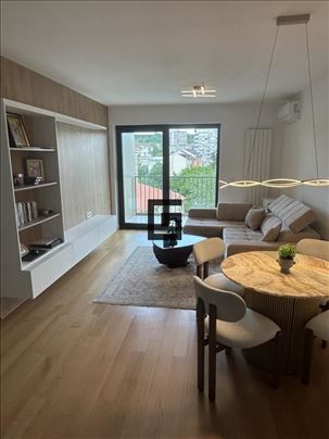 Luksuzno opremljen stan sa terasom- Viva Residence