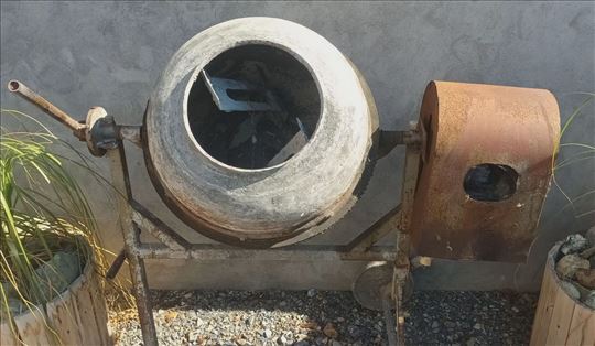 Meštalica za beton