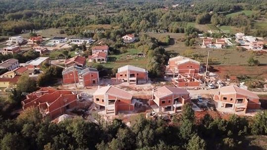 Prodaja resort-a s obiteljskim luksuznim vilama, L