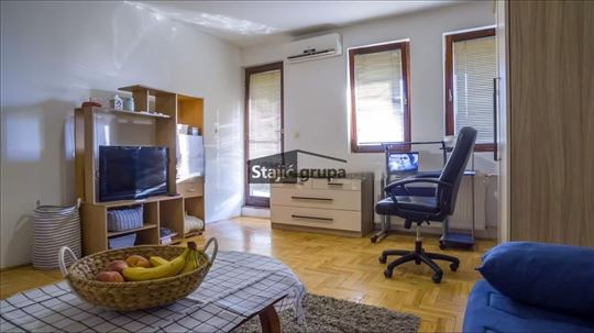 Uknjižen, 2 terase, TC Stop Shop