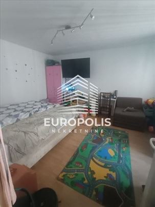 1.5 funkcionalan stan, uknjižen