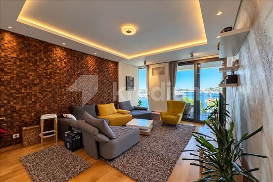 BW Residences 12 | Trosoban | Pogled na reku