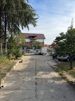 Kuća u Grockoj, odlična lokacija(centar)