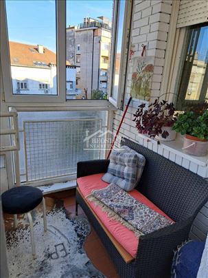 Vračar - odličan 4.0 stan, 102m2 + 6m2 ID#25991