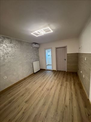 Železnička stanica dvosoban stan 33M2 HITNO!