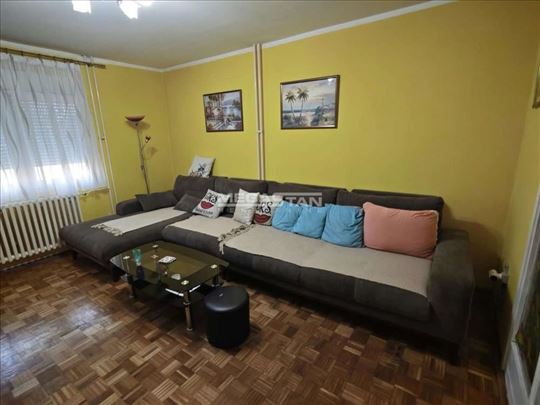 Barajevo, Gaj, uknjižen, funkcionalan stan