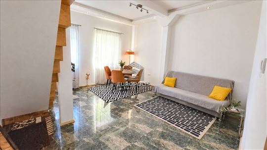 Duplex u Zemunu, renoviran stan od 89 m²