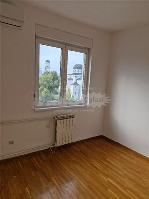 Izdavanje stana Novi Beograd Blok 32 trosoban 77m2